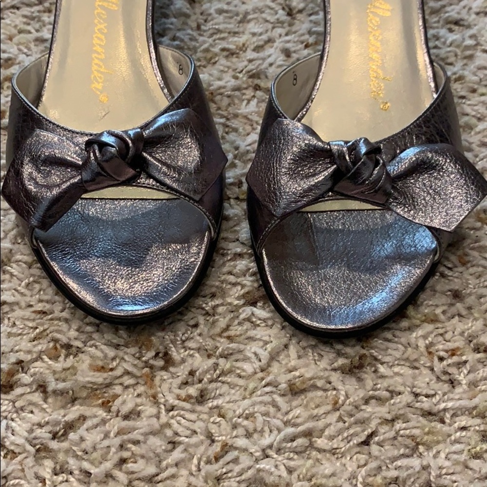 Athena Alexander short heels - Picture 2 of 4